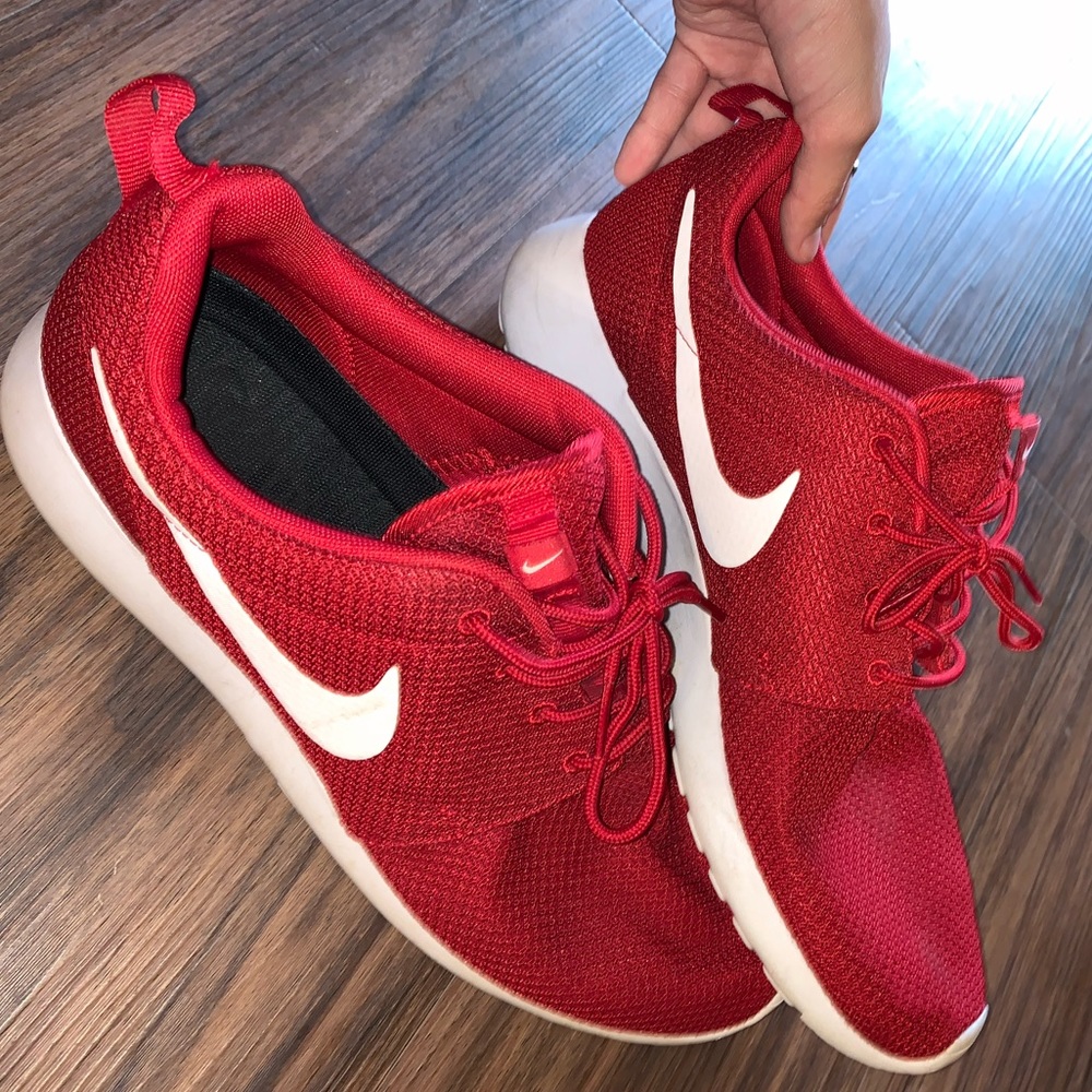 Nike Red Rouche Run Tennis Shoes